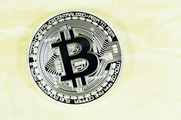 Bitcoin é uma forma moderna de troca e esta moeda criptomoeda — Fotografia de Stock