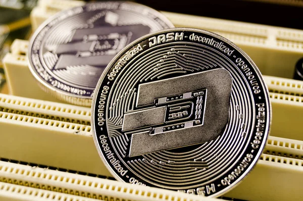 Dash es una forma moderna de cambio y esta moneda criptográfica — Foto de Stock