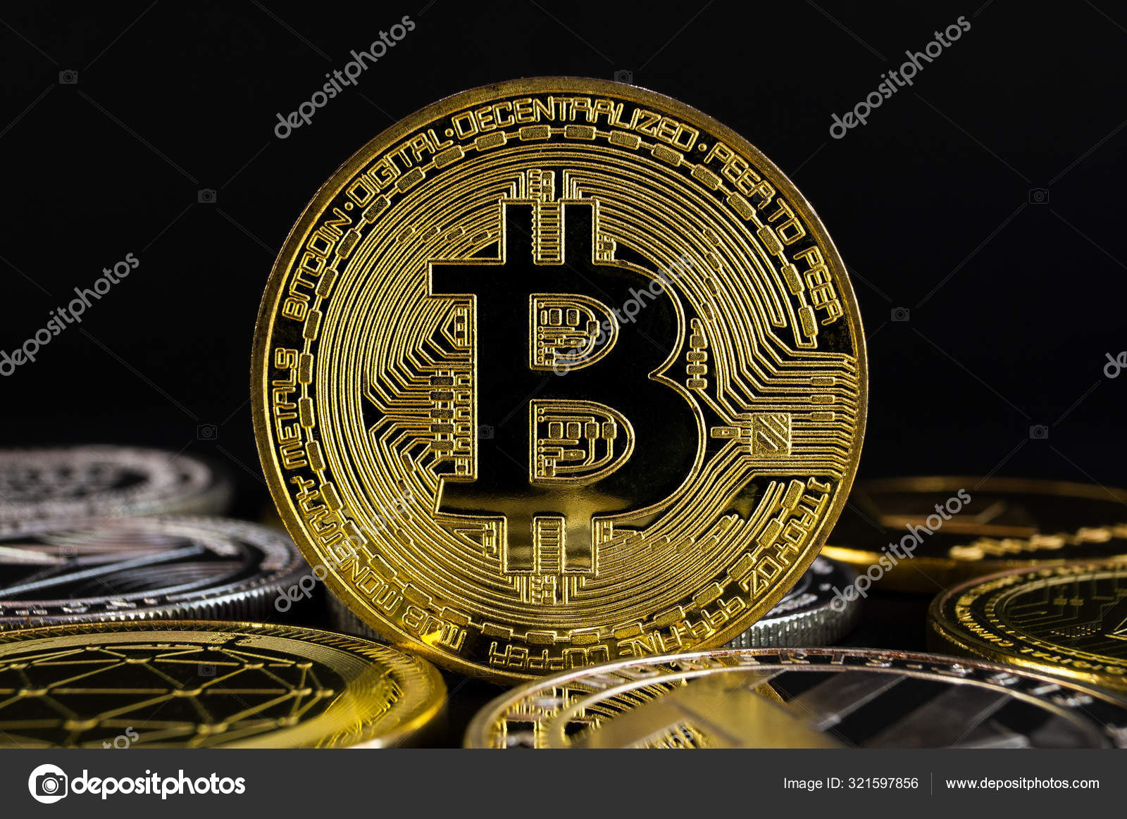 比特币Btc 加密货币在金融部门的支付手段—— 库存社论照片© winst2014 #321597856