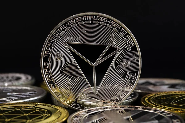 Tron TRX es una forma moderna de cambio y esta moneda criptográfica es un medio conveniente de pago en el mercado financiero y web — Foto de Stock