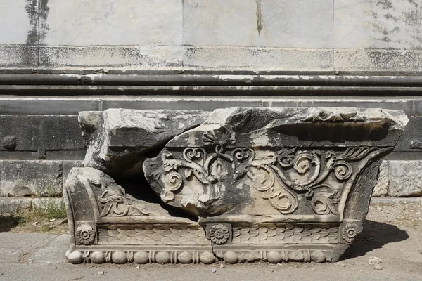 Didyma의 고 대 도시에서 아폴로의 사원의 보기 — 스톡 사진
