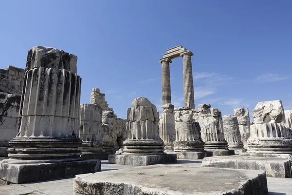 Vista do Templo de Apolo na cidade antiga de Didyma — Fotografia de Stock