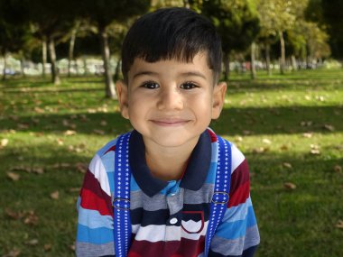 Hoş küçük çocuk portre.