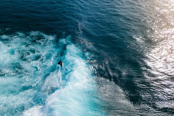 Jovem Surfista Com Fato Mergulho Grandes Ondas Oceânicas Tenerife Ilhas — Fotografia de Stock