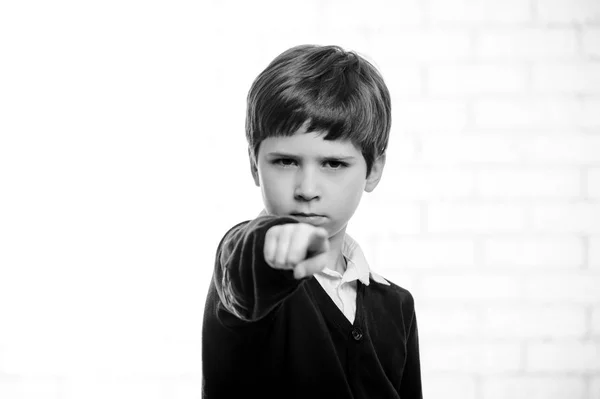 Porträtt av grundskola pojke. — Stockfoto