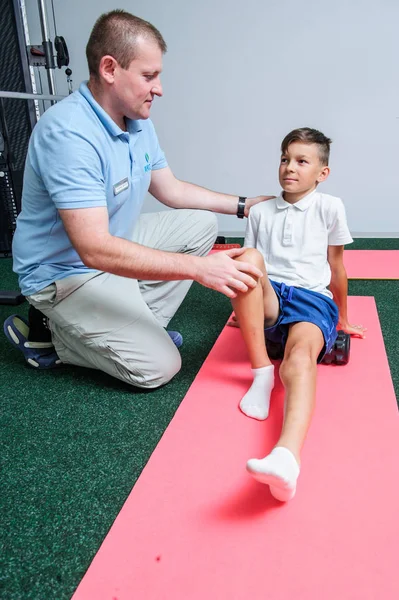 :Omurga reabilitation Merkezi hasta ile çalışmak