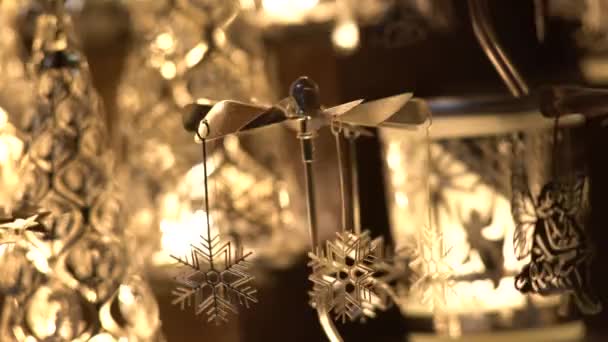 Christmas Speelgoed Een Kerstmarkt Angel Angels Kaarsen Pradue Europa — Stockvideo