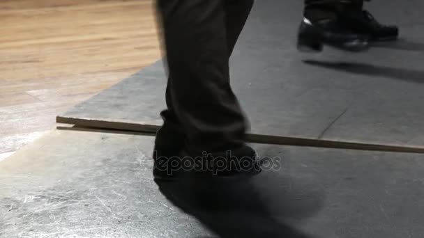 Piedi Della Ballerina Chiudono Ballerini Tip Tap Piedi Scarpe Ballo — Video Stock