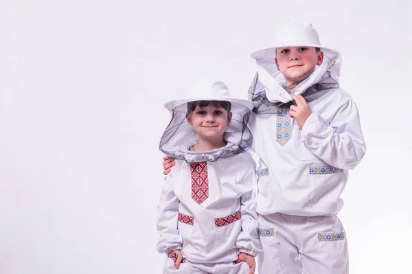 Kids Beekeeper Suits Posing Studio White Background — Stock Photo, Image