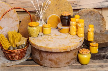 Çeşitli arı ürünleri - bal, balmumu ve propolis tatlım. Geçim arı ürünleri. Balmumu. Hücreleri. Honey.Beekeeping.