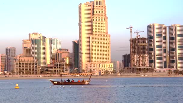 Sharjah United Arab Emirates February 2017 Small Tourist Boat Rides — Stock Video
