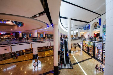 DUBAI, BAE - 07 Nisan 2019, Dubai, Birleşik Arap Emirlikleri 'nin İçişleri Bakanlığı. Emirliklerin AVM 'si Dubai' nin Al Barsha bölgesinde bir alışveriş merkezidir..