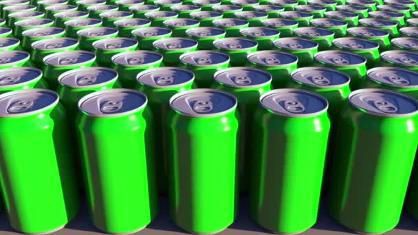 Generieke groen aluminium blikjes. Frisdrank of bierproductie. Recycling van verpakkingen. 4 k naadloze loops dolly clip, Prores — Stockvideo