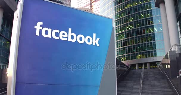 Pouliční nápisy deska s nápisem Facebook — Stock video