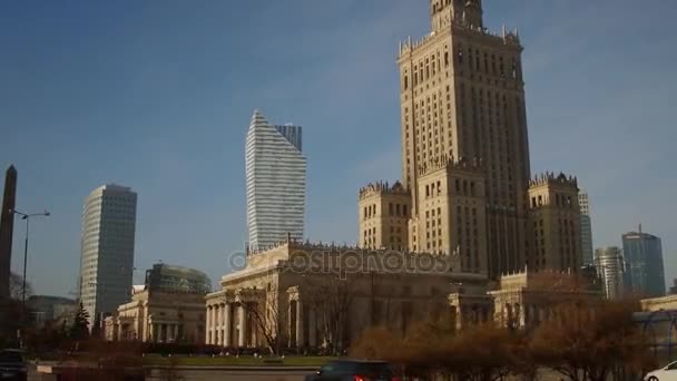 Warszawa, Polen - November 26, 2016. Lokala landmark, Palace of kultur och vetenskap byggdes 1955, det är det är den högsta byggnaden i landet. 4 k hyperlapse — Stockvideo