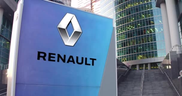 Papan nama jalan dengan logo Groupe Renault. Gedung kantor modern pencakar langit dan tangga latar belakang. Penyuntingan 3D render 4K — Stok Video