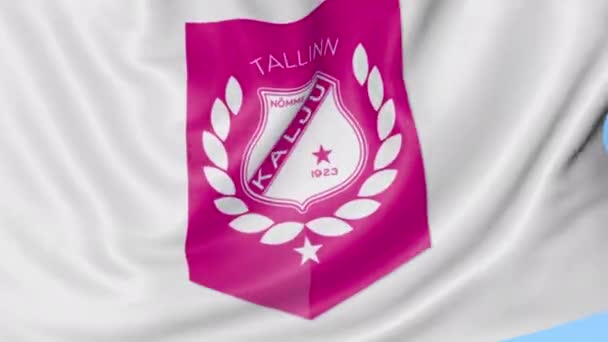 Primer plano de la bandera ondeante con el logotipo del club de fútbol Nomme Kalju FC, lazo sin costuras, fondo azul. Animación editorial. 4K — Vídeo de stock