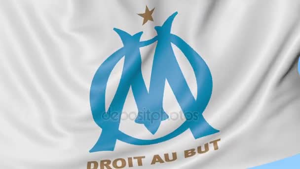 Primo piano della bandiera sventolante con il logo della società calcistica Olympique de Marseille, anello senza cuciture, sfondo blu. Animazione editoriale. 4K — Video Stock