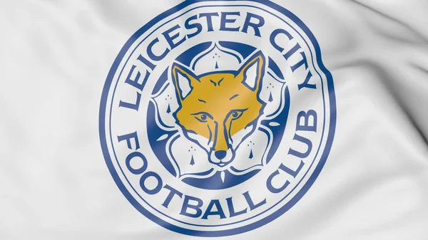 Primer plano de la bandera ondeante con el logotipo del club de fútbol Leicester City FC, representación 3D — Foto de Stock