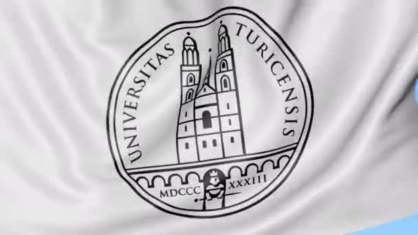 Primo piano della bandiera sventolante con emblema dell'Università di Zurigo, anello senza cuciture, sfondo blu. Animazione editoriale. 4K — Video Stock