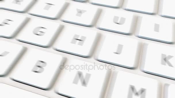 Close-up boneca tiro de teclado de computador branco e chave de inscrição. Clipe 4K conceitual — Vídeo de Stock