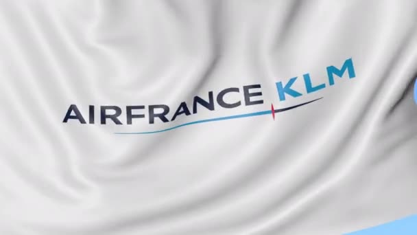 Ondeando la bandera de Air France KLM contra el fondo azul del cielo, lazo sin costuras. Animación Editorial 4K — Vídeo de stock