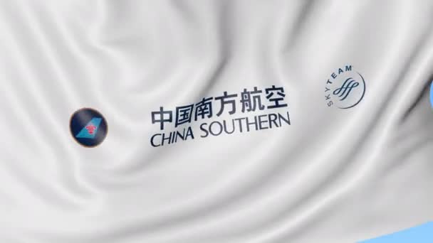 Integetett zászló a China Southern Airlines, kék ég háttér, varrat nélküli hurok. Szerkesztői 4k animáció — Stock videók