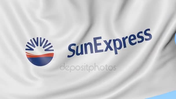 Ondeando la bandera de SunExpress contra el fondo azul del cielo, lazo sin costuras. Animación Editorial 4K — Vídeos de Stock