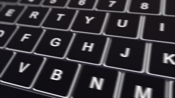 Siyah bilgisayar klavye parlayan alttan yukarıya ittirmek anahtar bir kadeh Dolly. Kavramsal 4 k klip — Stok video