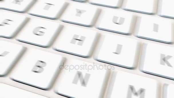 Dolly tiro de teclado de computadora blanca y naranja se quejan clave. Clip conceptual 4K — Vídeo de stock