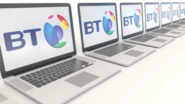 Laptops modernos com logotipo BT Group. Tecnologia de computador editorial conceitual renderização 3D — Fotografia de Stock