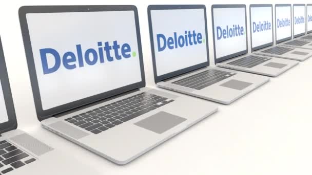 Moderne laptops met Deloitte logo. Computer technologie conceptuele redactionele 4k clip, naadloze loops — Stockvideo