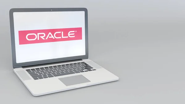 Laptop cu logo-ul Oracle Corporation. Tehnologia computerului redarea 3D editorială conceptuală — Fotografie, imagine de stoc