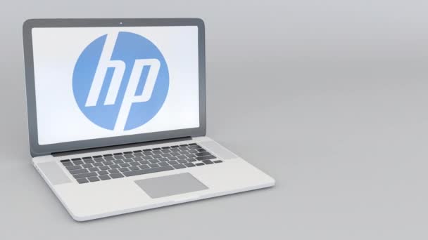 Forgó nyitó és záró laptop Hp Inc. logóval. Számítógép technológia fogalmi szerkesztői 4k klip — Stock videók