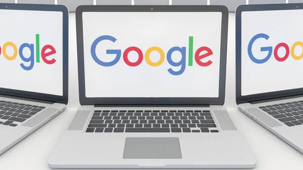 Bärbara datorer med Google-logotypen på skärmen. Dator teknik konceptuella redaktionella 3d rendering — Stockfoto