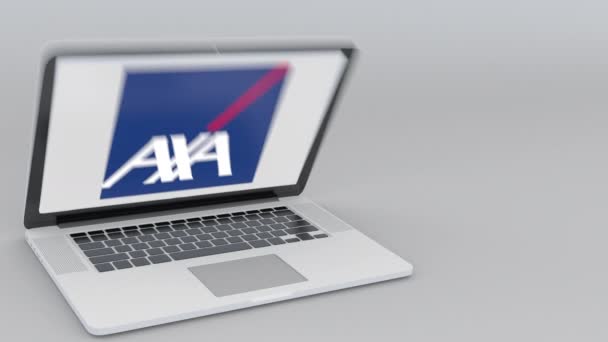 Portátil de apertura y cierre con logotipo AXA en la pantalla. Tecnología informática editorial conceptual 4K clip — Vídeo de stock