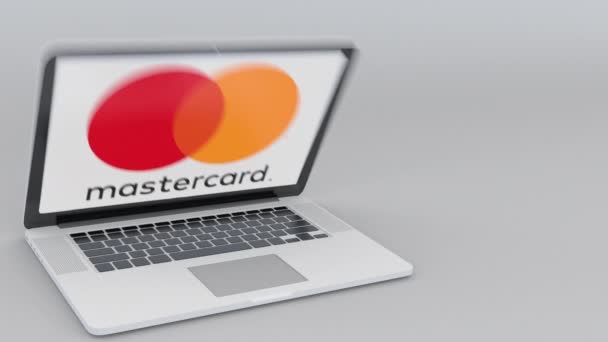 Openen en sluiten van laptop met Mastercard logo op het scherm. Computer technologie conceptuele redactionele 4k clip — Stockvideo