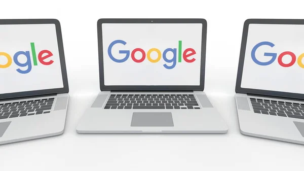 Anteckningsböcker med Google-logotypen på skärmen. Dator teknik konceptuella redaktionella 3d rendering — Stockfoto