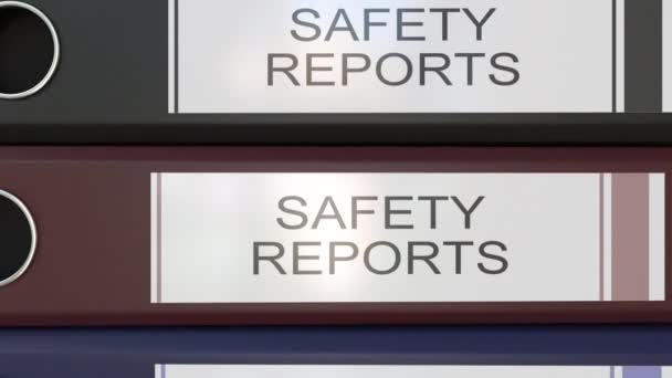 Montaje vertical de aglutinantes de oficina multicolor con etiquetas de informes de seguridad — Vídeo de stock
