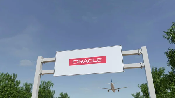 Vliegtuig vliegen over reclame bord met Oracle Corporation logo. Redactioneel 3D-rendering — Stockfoto