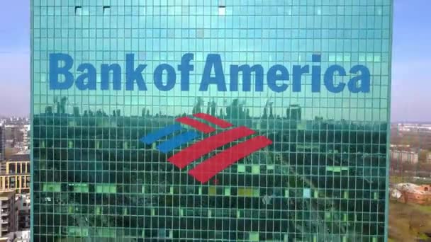 Zdjęcia lotnicze z wieżowca biurowego z Bank of America logo. Nowoczesny biurowiec. Redakcji 3d renderowania wideo 4 k — Wideo stockowe