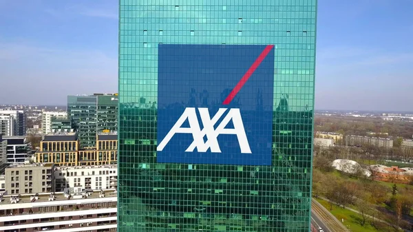 Letecký snímek mrakodrap s logem Axa. Moderní kancelářská budova. Úvodník 3d vykreslování — Stock fotografie