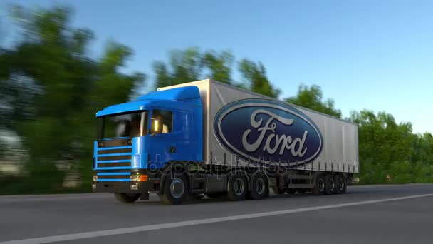 Truk barang semi dengan logo Ford Motor Company mengemudi sepanjang jalan hutan, loop mulus. Klip Editorial 4K — Stok Video