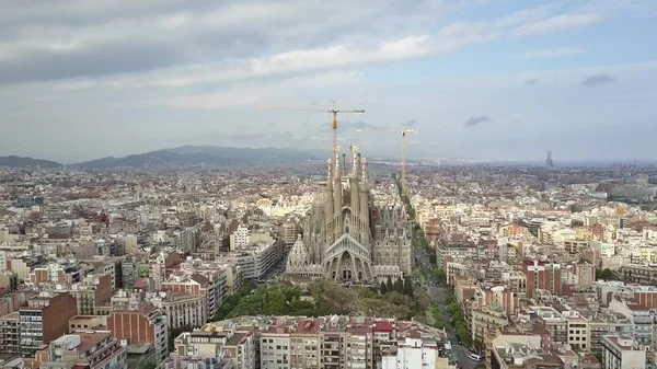 Famosa Sagrada Familia Basilica ed Expiatory Church of the Holy Family a Barcellona, Spagna — Foto Stock