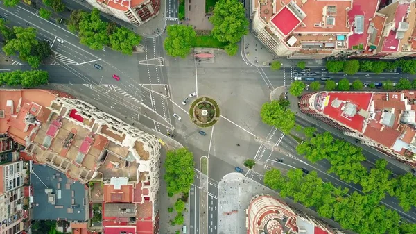 在巴塞罗那，空中射击，顶视图回旋处 — 图库照片