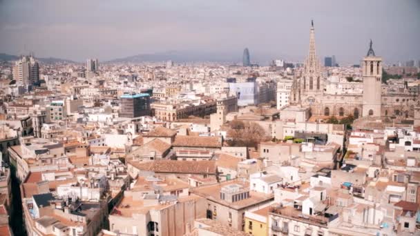 BARCELONA, SPAIN - APRIL, 15, 2017. Cityscape long focus 4K pan shot — Stock Video
