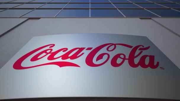 Εξωτερική σήμανση σκάφους με λογότυπο της Coca-Cola. Κτίριο σύγχρονων γραφείων. Συντακτική 3d rendering — Αρχείο Βίντεο
