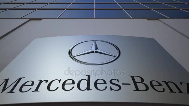 Відкритий вивісок ради з Mercedes-Benz логотип. Сучасні Офісні будівлі. Редакційні 3d-рендерінг — стокове відео