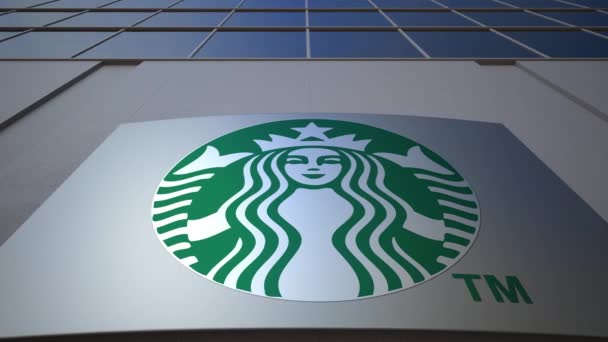 Відкритий вивісок ради з логотип Starbucks. Сучасні Офісні будівлі. Редакційні 3d-рендерінг — стокове відео
