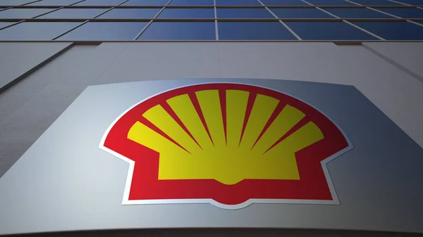 Placa de sinalização ao ar livre com logotipo Shell Oil Company. Edifício de escritórios moderno. Renderização 3D editorial — Fotografia de Stock